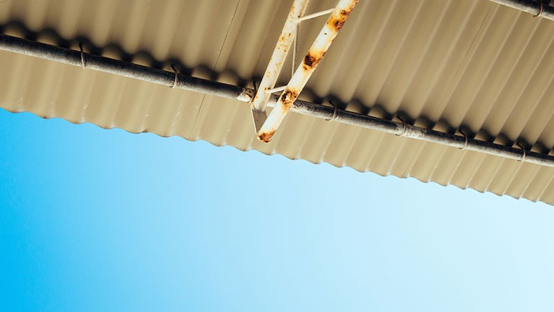 Metal Guttering VS Plastic Guttering