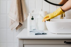 How to Clean Bathroom and Kitchen Faucets